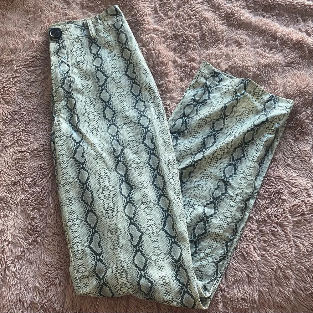 Snake Print Faux Leather Straight Pants - Picture 2 of 5
